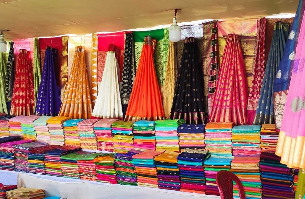 Fabric Guide for Custom Stitching